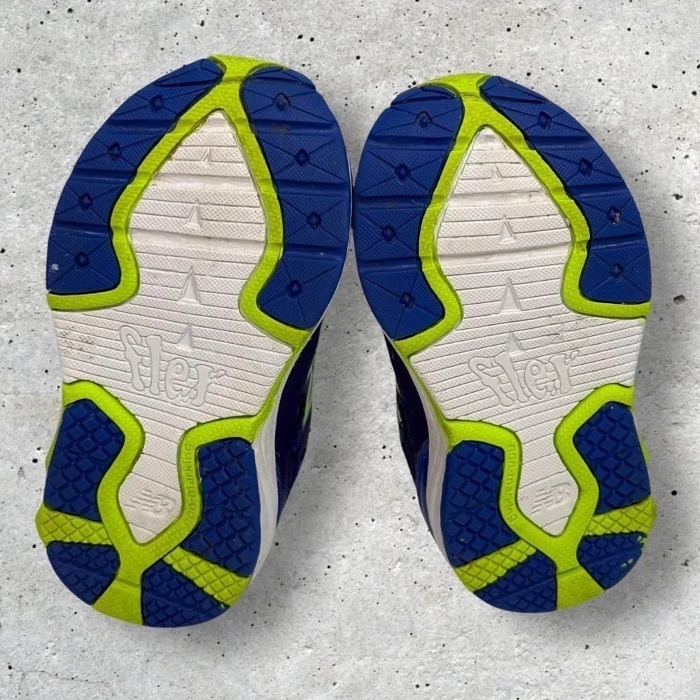 Baby New Balance sneakers size 4
